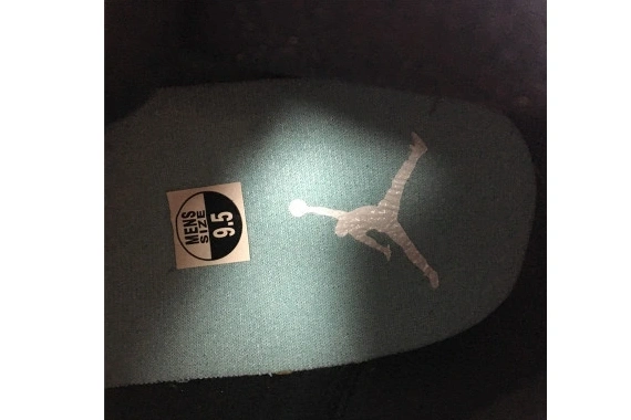 13 ISLAND BLACK GREEN RETRO 414571-030 414571-030 AIR JORDAN 0518